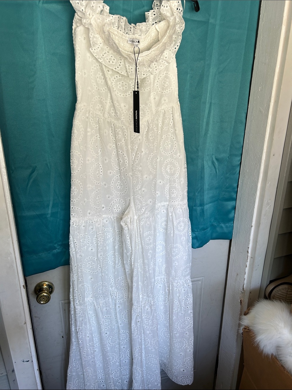 Fashion Nova White Eyelet Cold-Shoulder Wide-Leg Jumpsuit Ptp 16” - Picture 4 of 7